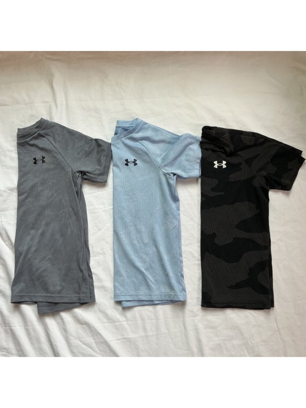 Under Armour Youth Short Sleeve T-Shirts Pack Of 3 Gray Blue Black Camo Size YM